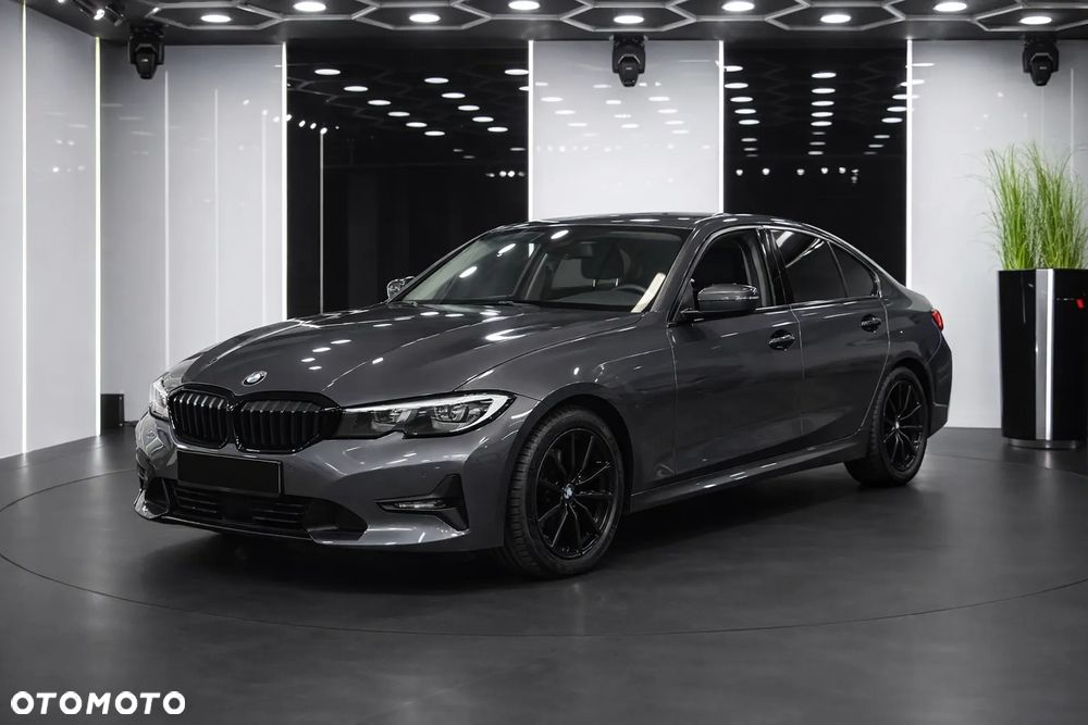 BMW Seria 3 318d Sport Line - 3