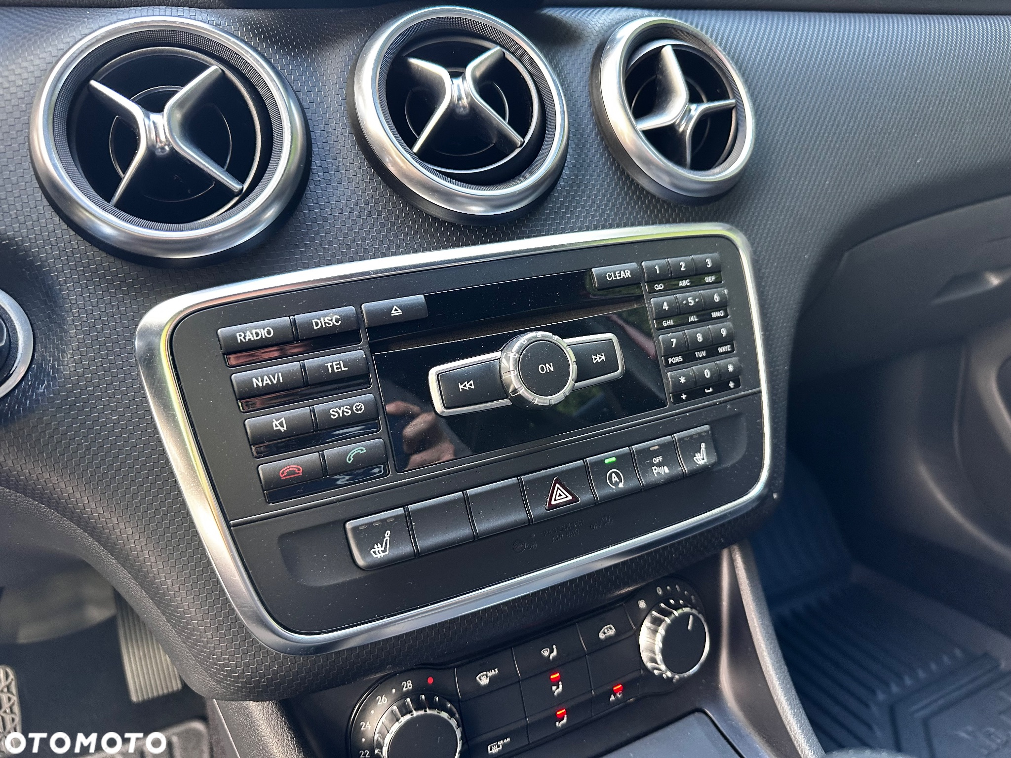 Mercedes-Benz Klasa A 180 (BlueEFFICIENCY) Urban - 24