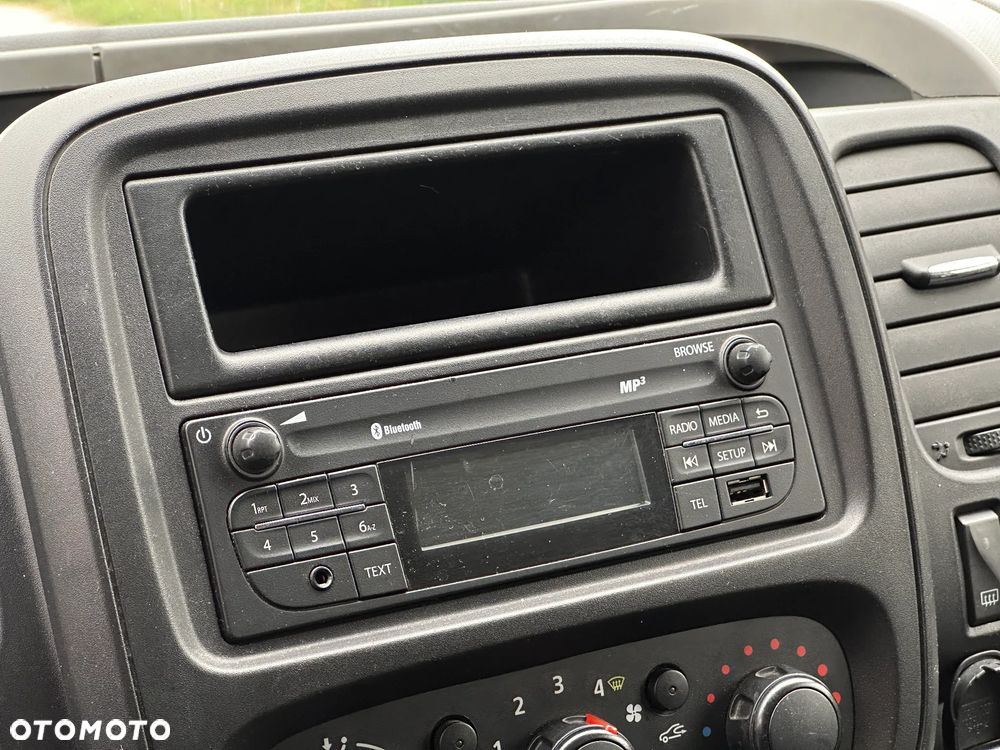 Renault Trafic - 13