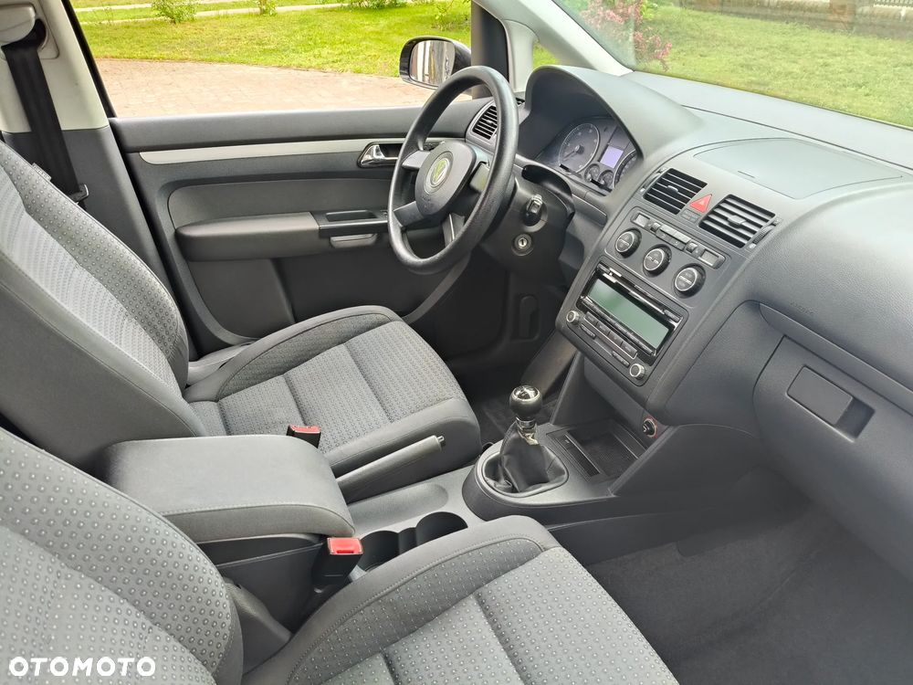Volkswagen Touran - 7