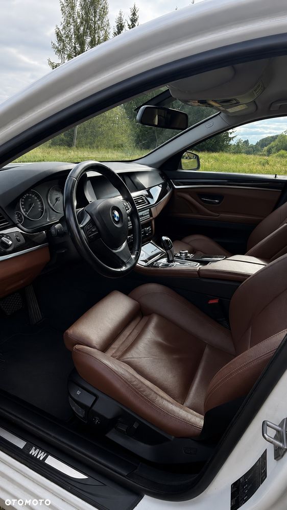 BMW Seria 5 520d - 11