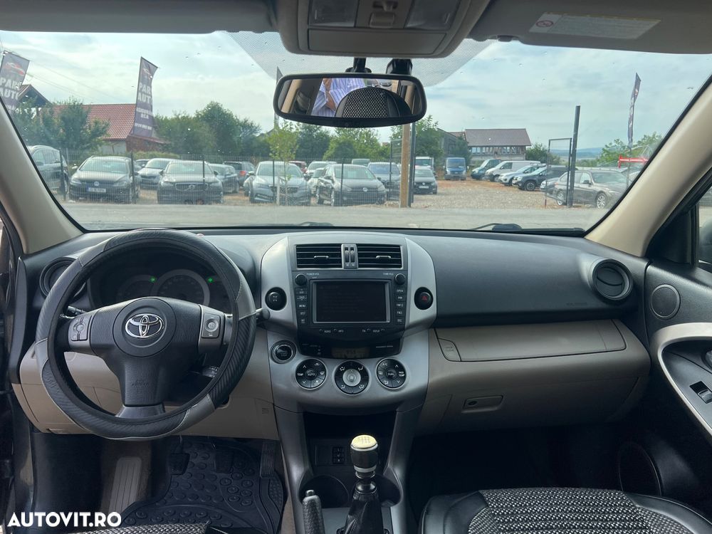 Toyota RAV4 2.2 D-4D Confort - 9