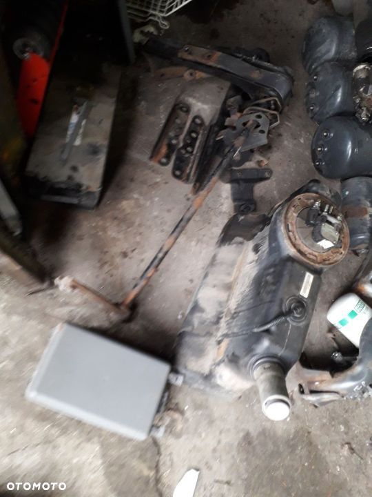 Mercedes Atego r2008r 818 błotnik przód tył 17,5cala lusterka wał elektryka stopień i inne - 6