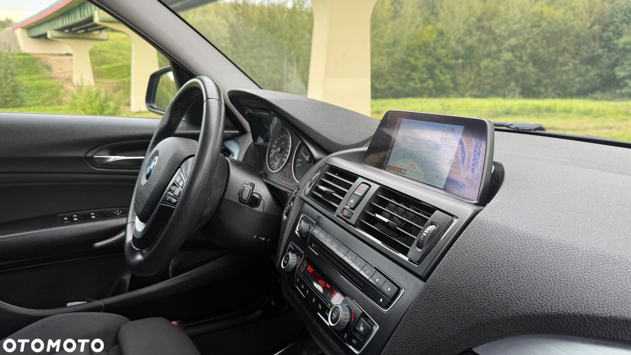 BMW Seria 1 118d xDrive - 22