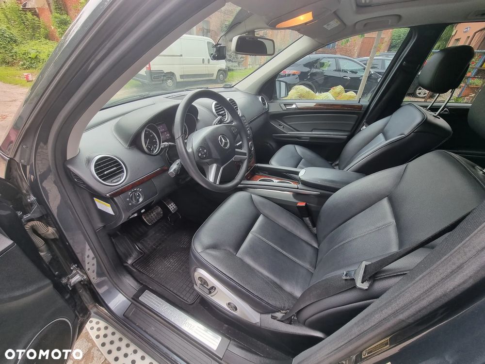 Mercedes-Benz GL 450 4Matic 7G-TRONIC - 8