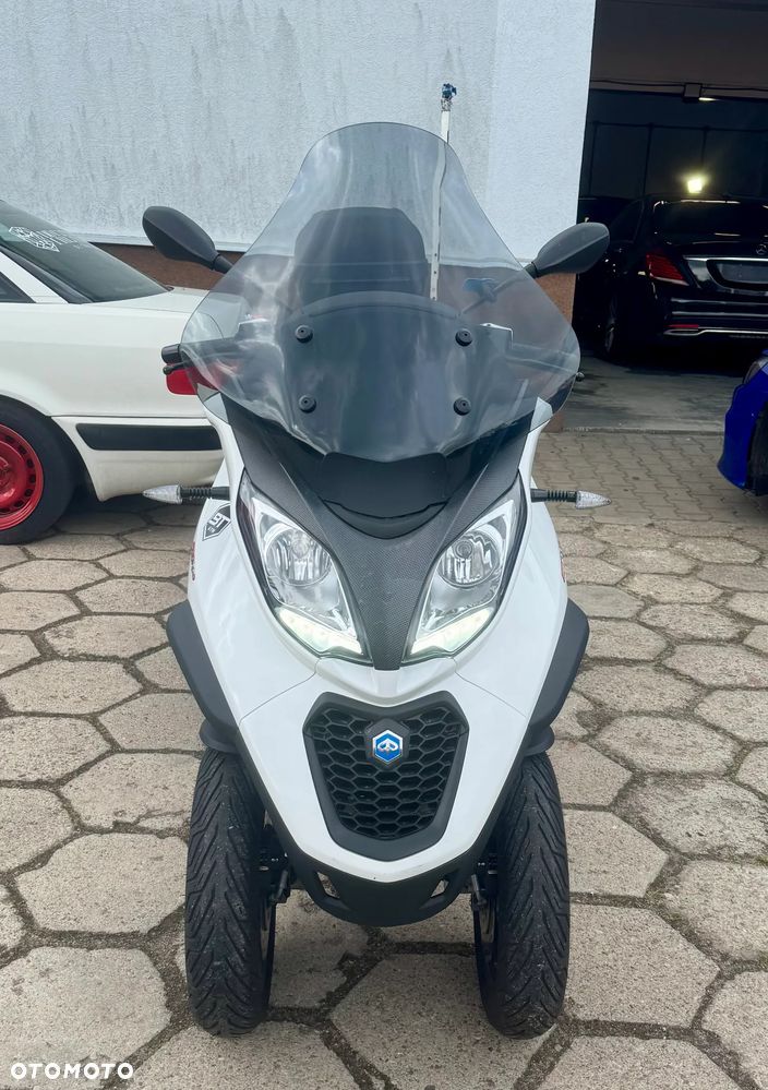 Piaggio MP-3 - 8