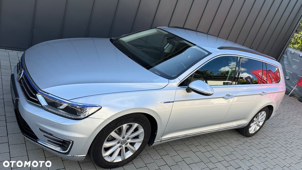 Volkswagen Passat - 6