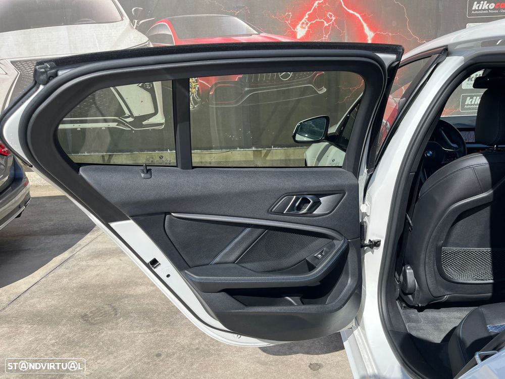 BMW 116 d Pack M Auto - 41