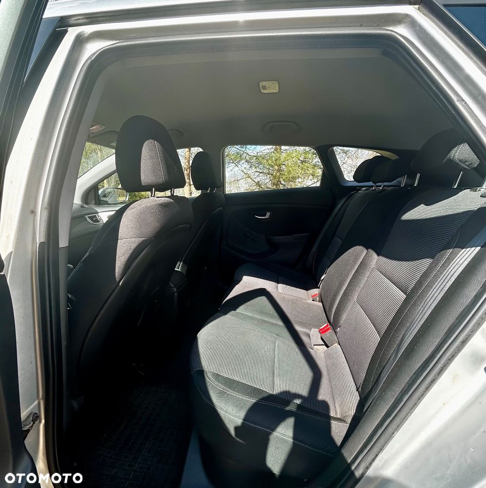 Hyundai i30 1.4 CRDi Classic + - 16