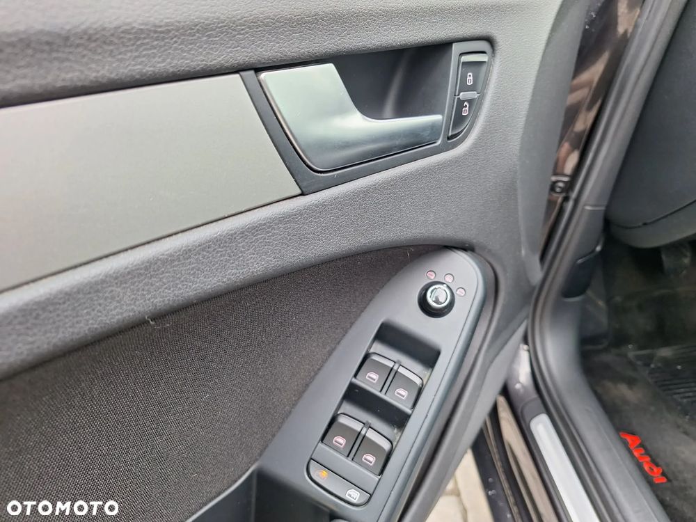 Audi A4 Avant 2.0 TDI DPF Ambition - 13
