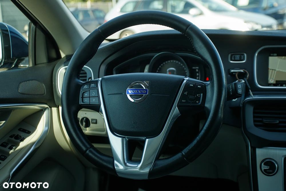 Volvo V40 Cross Country D3 Geartronic Ocean Race - 30