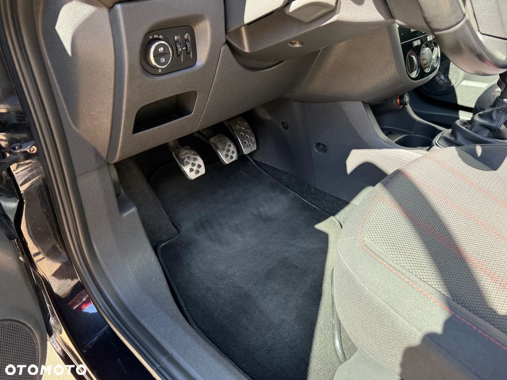 Opel Corsa 1.7 CDTI Cosmo - 10