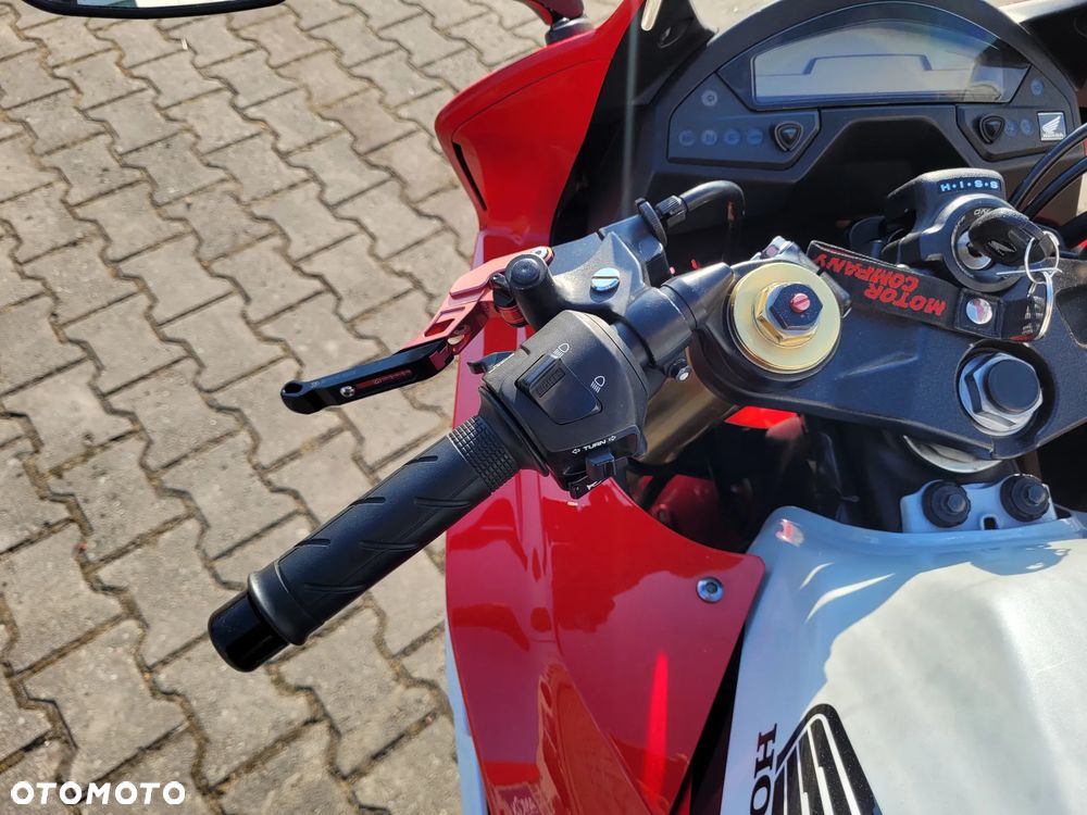 Honda CBR - 22