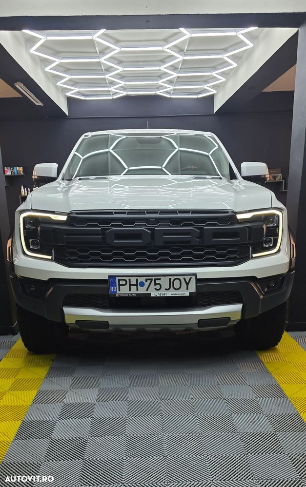 Ford Raptor - 1