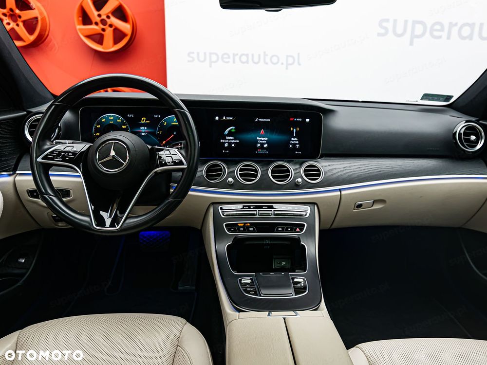 Mercedes-Benz Klasa E 220 d 4-Matic - 13