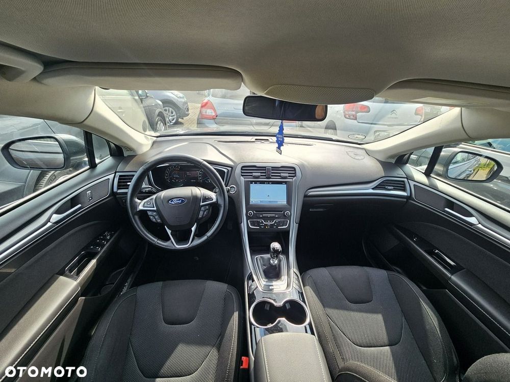 Ford Mondeo - 33