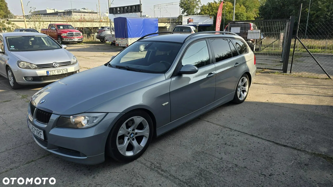 BMW Seria 3 318i Touring Edition Sport - 37