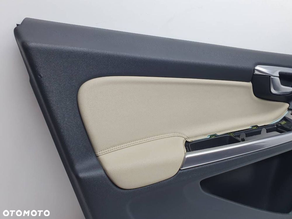 BOCZEK DRZWI PRZÓD LEWY TAPICERKA BEŻOWA VOLVO V60 I EUROPA - 3