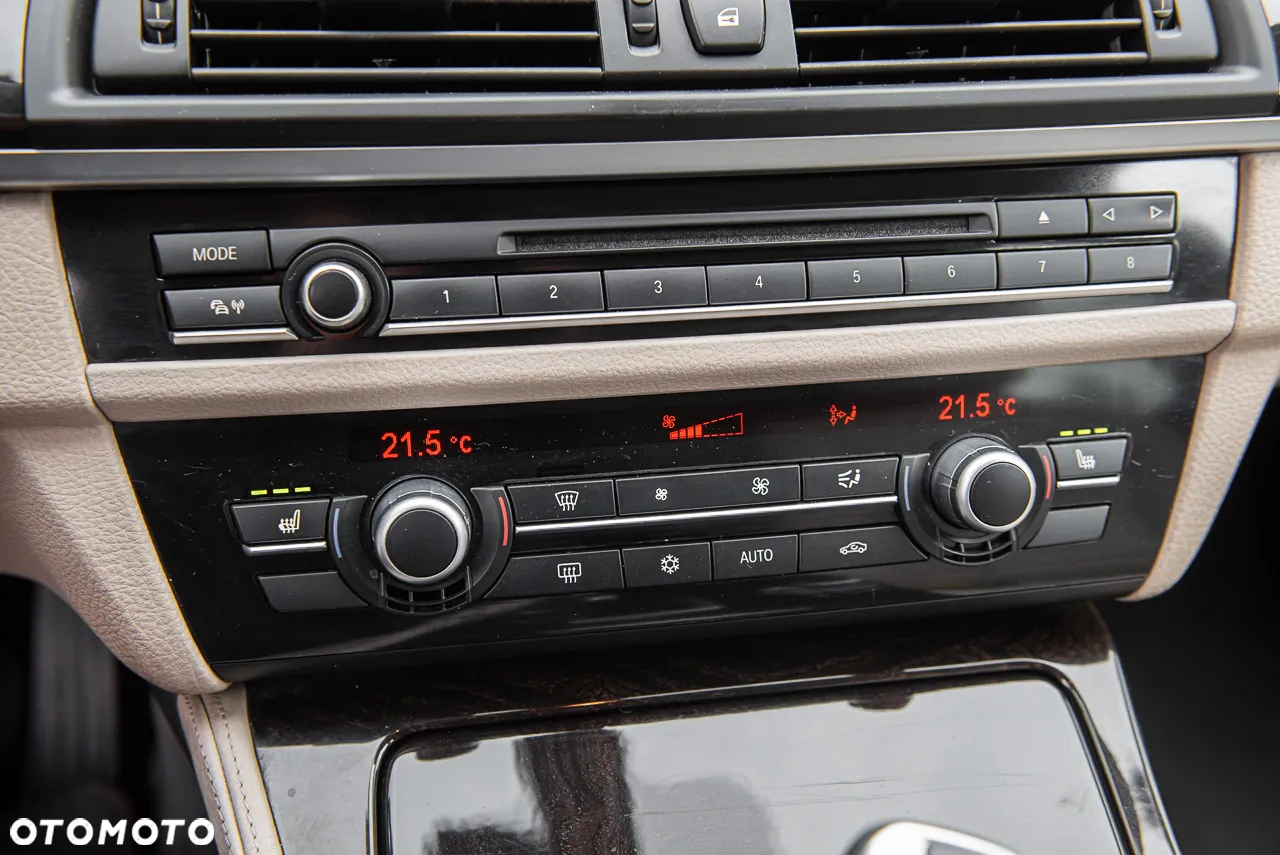BMW Seria 5 520d Touring Luxury Line - 8