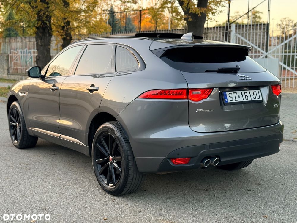 Jaguar F-Pace - 13