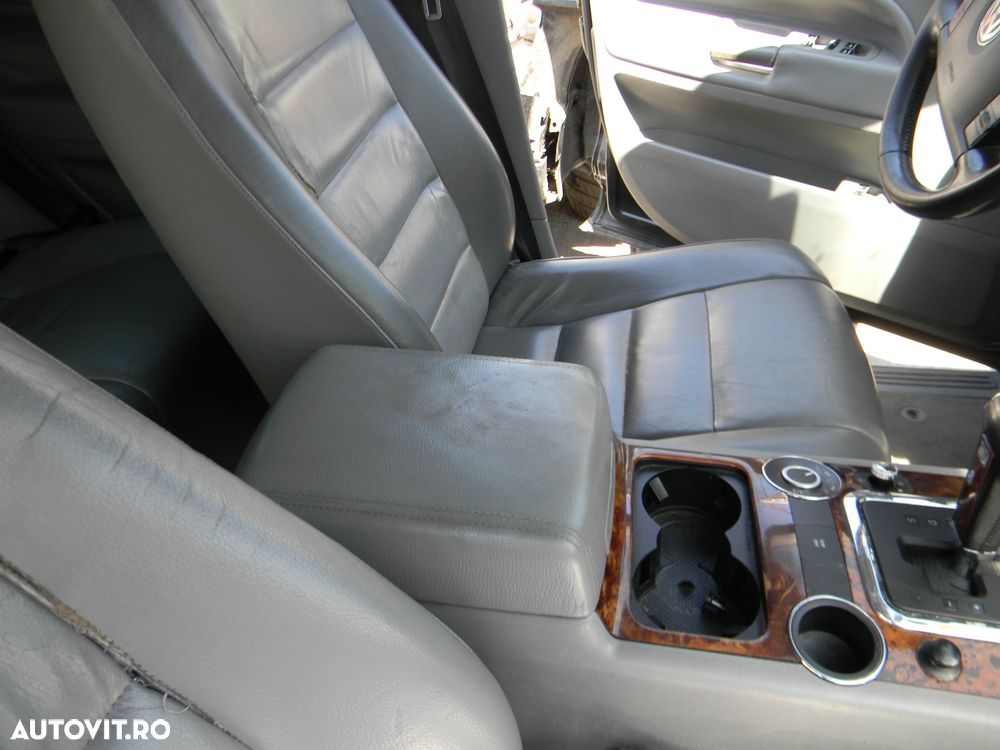 Dezmembrari  VW TOUAREG (7L)  2002  > 2010 2.5 R5 TDI Motorina - 14