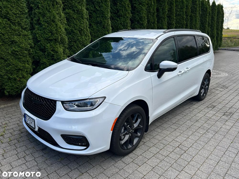 Chrysler Pacifica - 27