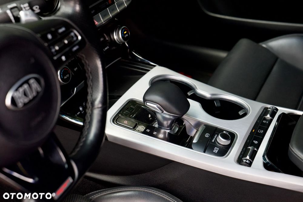 Kia Stinger 3.3 T-GDI AWD OPF GT - 15