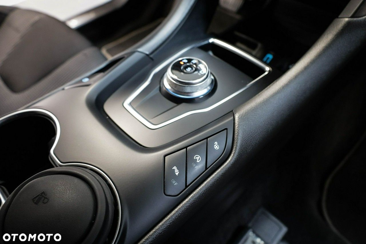 Ford Mondeo - 17