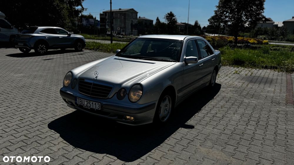 Mercedes-Benz Klasa E 200 Kompressor Classic - 11