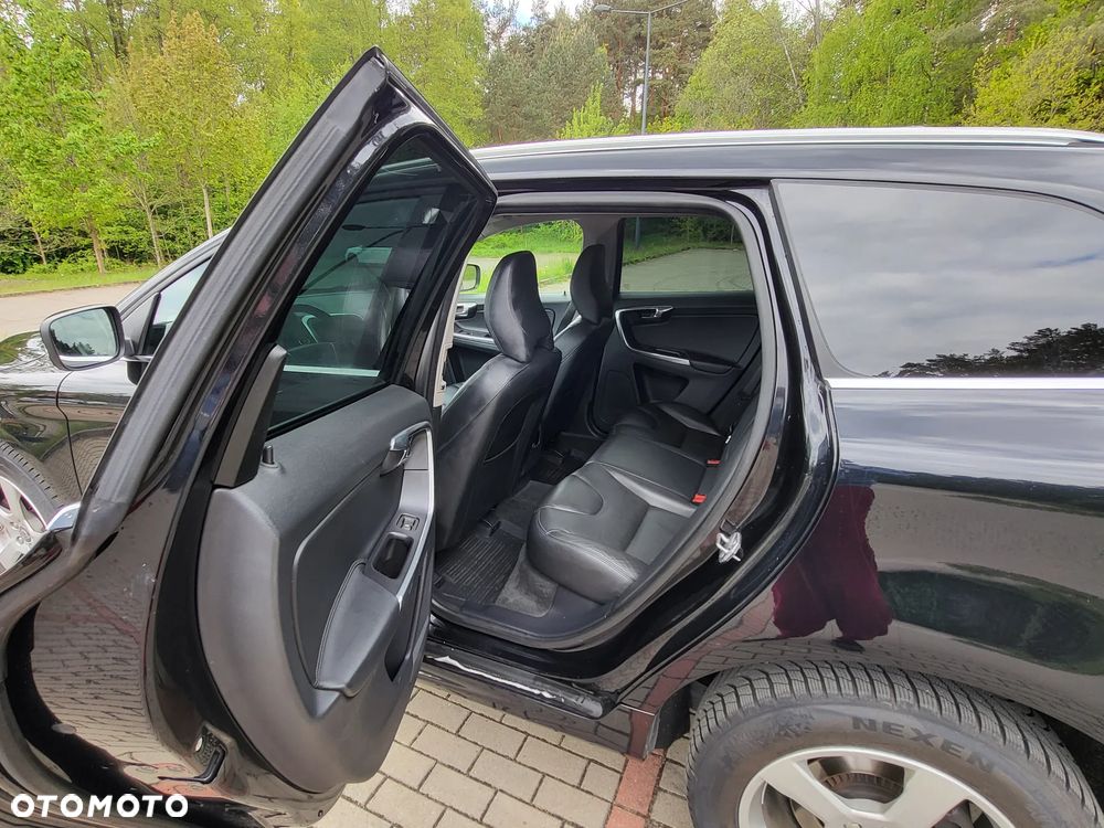 Volvo XC 60 D5 AWD Geartronic Summum - 7