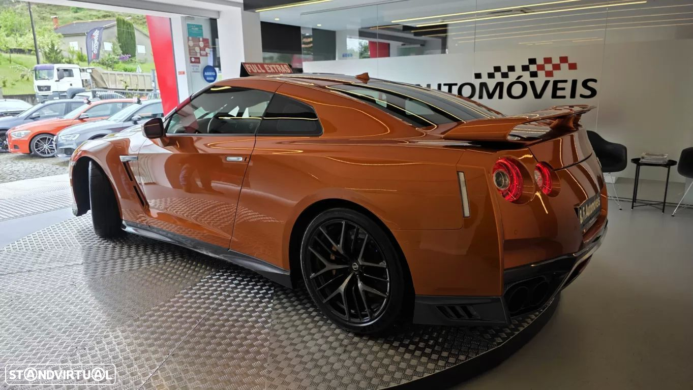 Nissan GT-R Prestige Edition - 5