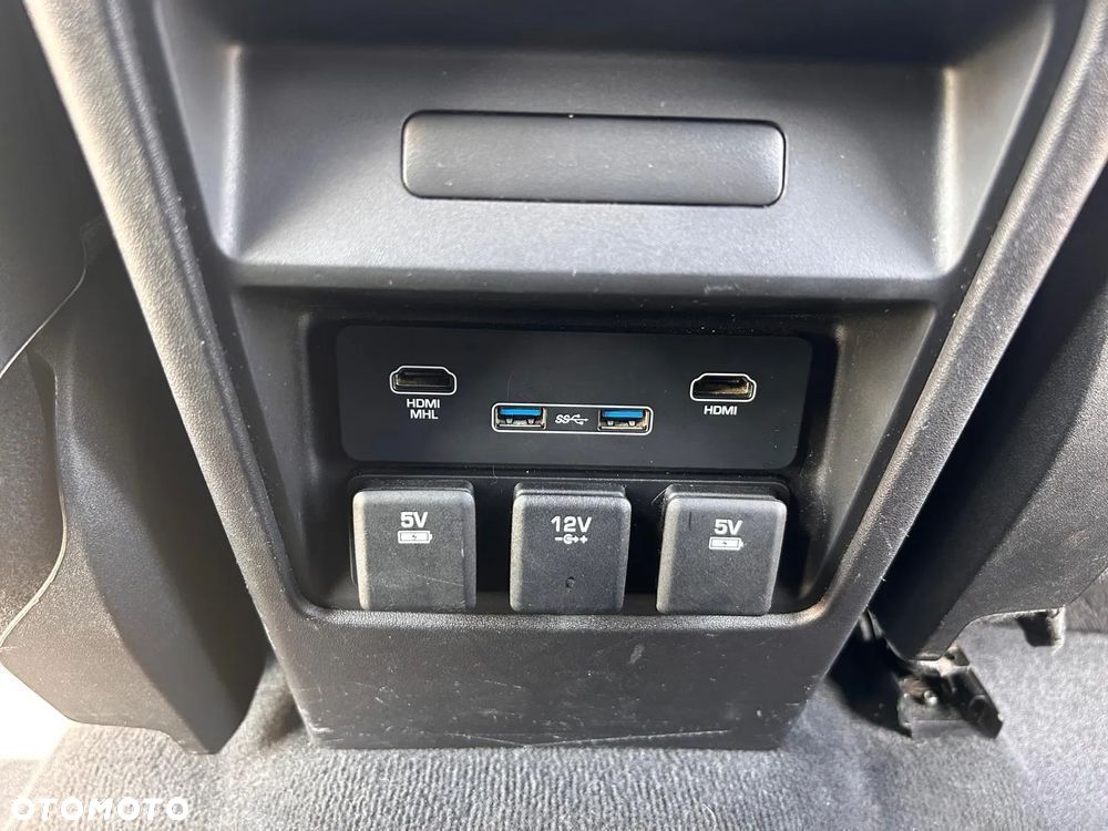 Land Rover Discovery Sport 2.0 Si4 HSE - 28