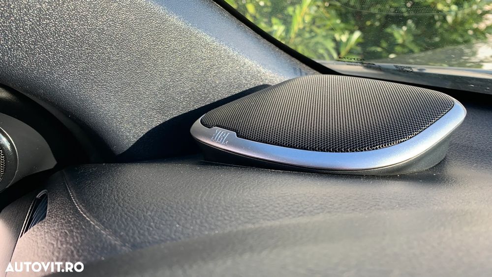 Toyota Hilux 2.8D 204CP 4x4 Double Cab AT Invincible Color Edition - 28