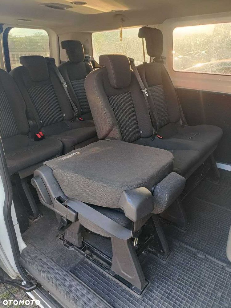 Ford Tourneo Custom - 7