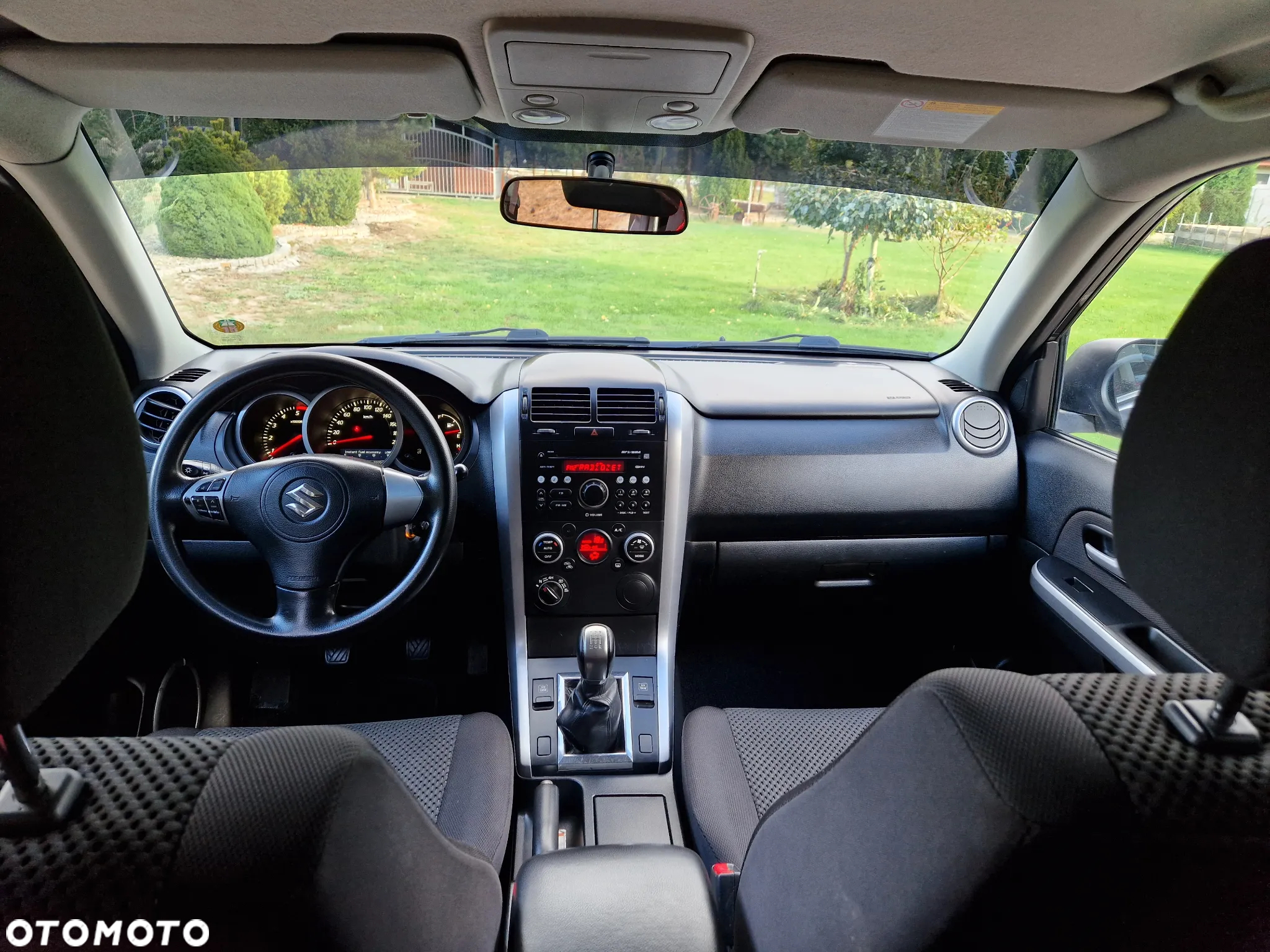 Suzuki Grand Vitara 1.9 DDiS Comfort - 16