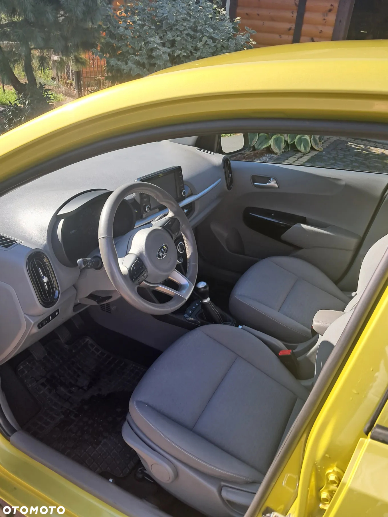 Kia Picanto 1.2 L - 4