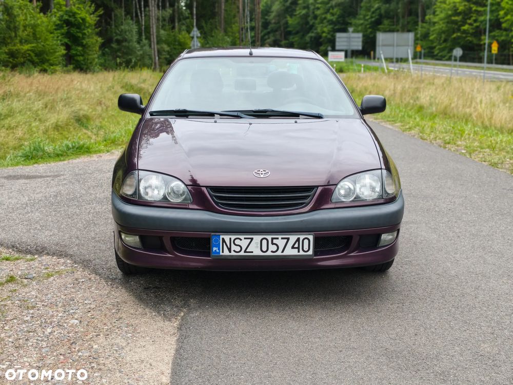 Toyota Avensis - 2