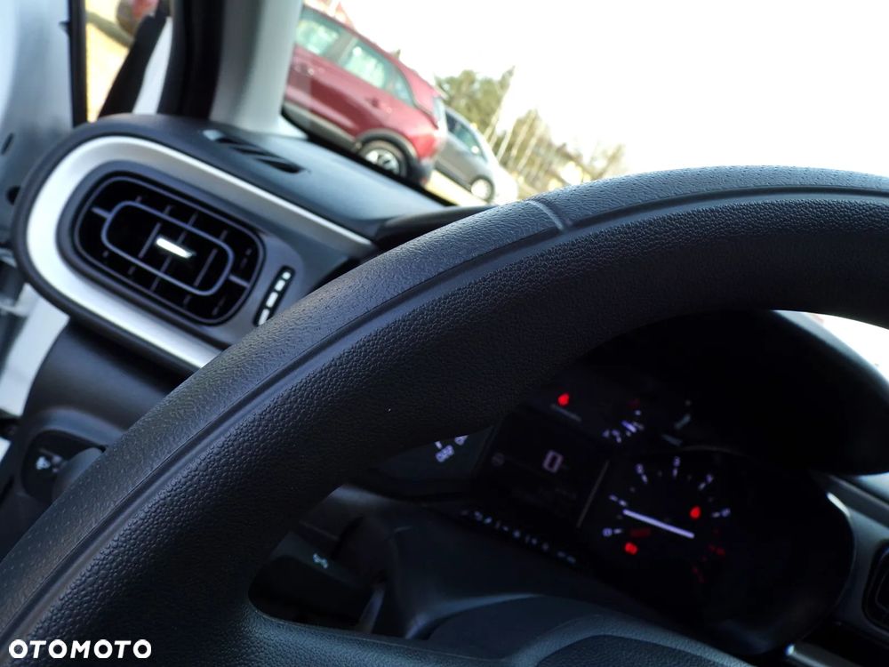 Citroën C3 1.2 PureTech Feel - 19