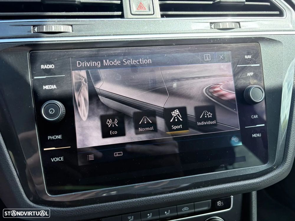 VW Tiguan 2.0 TDI R-Line - 44