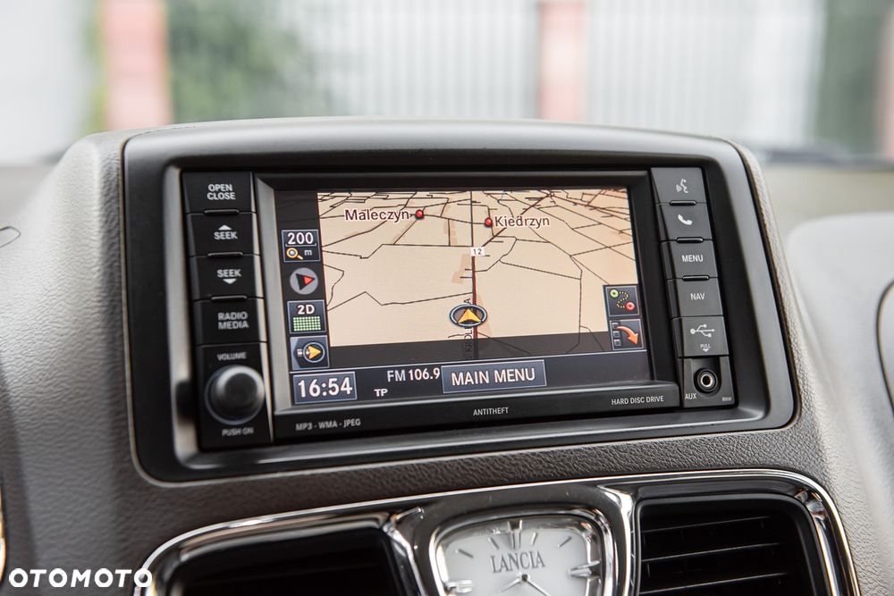 Lancia Voyager 2.8 Multijet 16v Platinum - 24