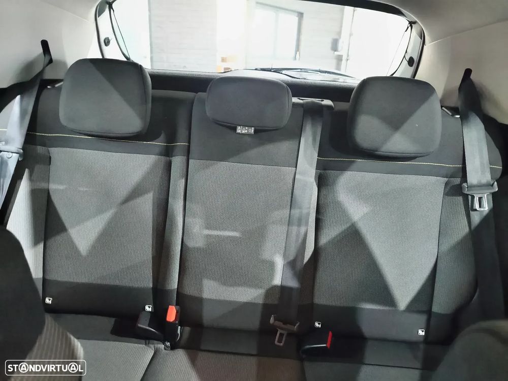Citroën C3 1.2 PureTech Shine - 5