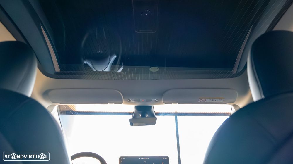 Tesla Model Y Performance Tração Integral - 18