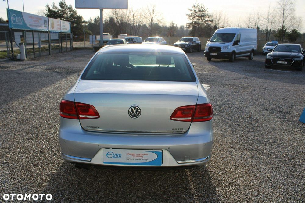 Volkswagen Passat - 8