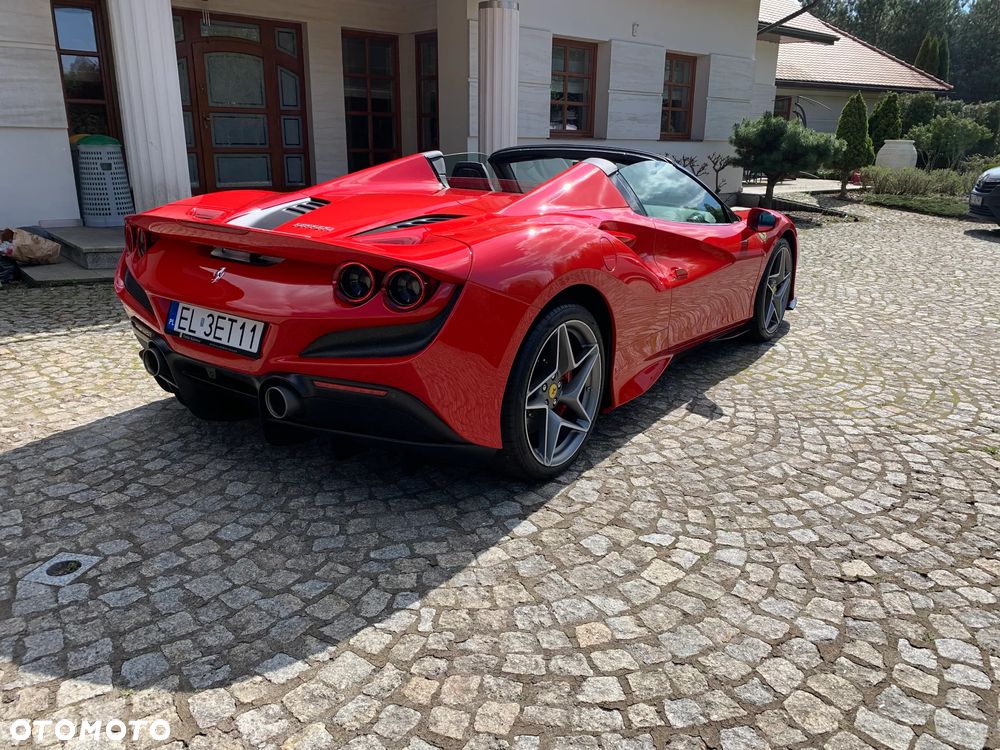 Ferrari F8 Spider - 3