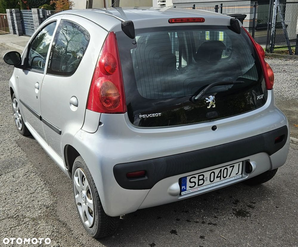 Peugeot 107 1.0 Urban Move Euro5 - 5