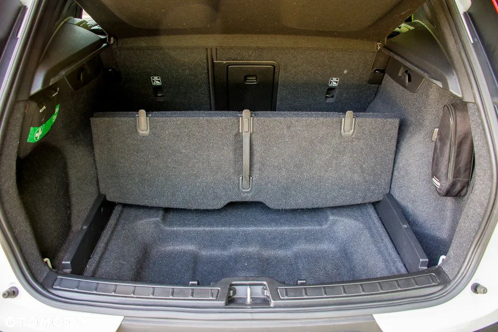 Volvo XC 40 T3 Momentum Pro - 26