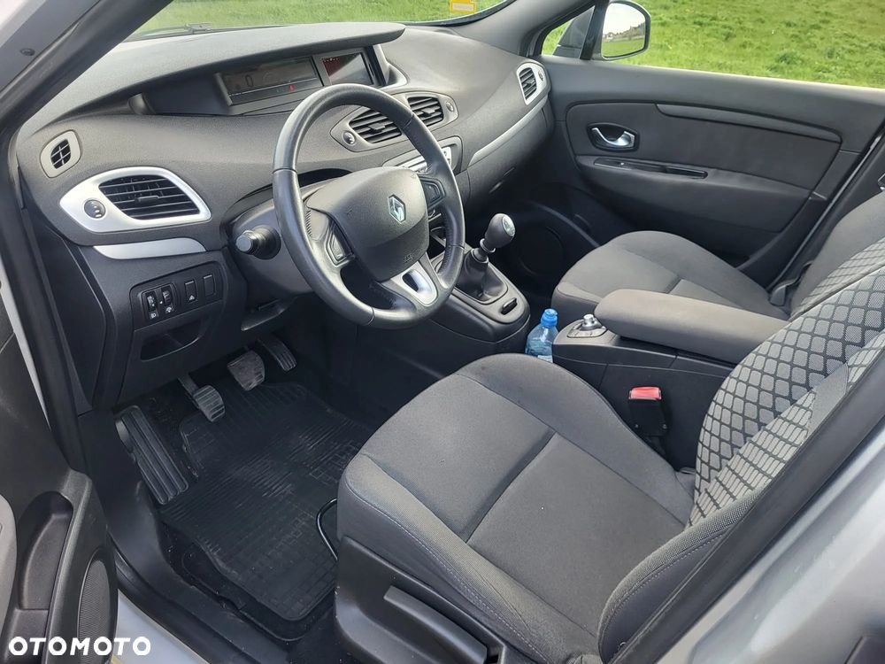 Renault Scenic 1.6 16V 110 TomTom Edition - 23