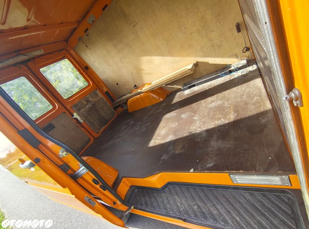 Mercedes-Benz SPRINTER - 11