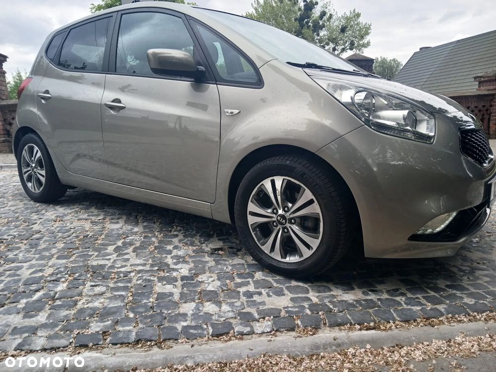 Kia Venga - 6