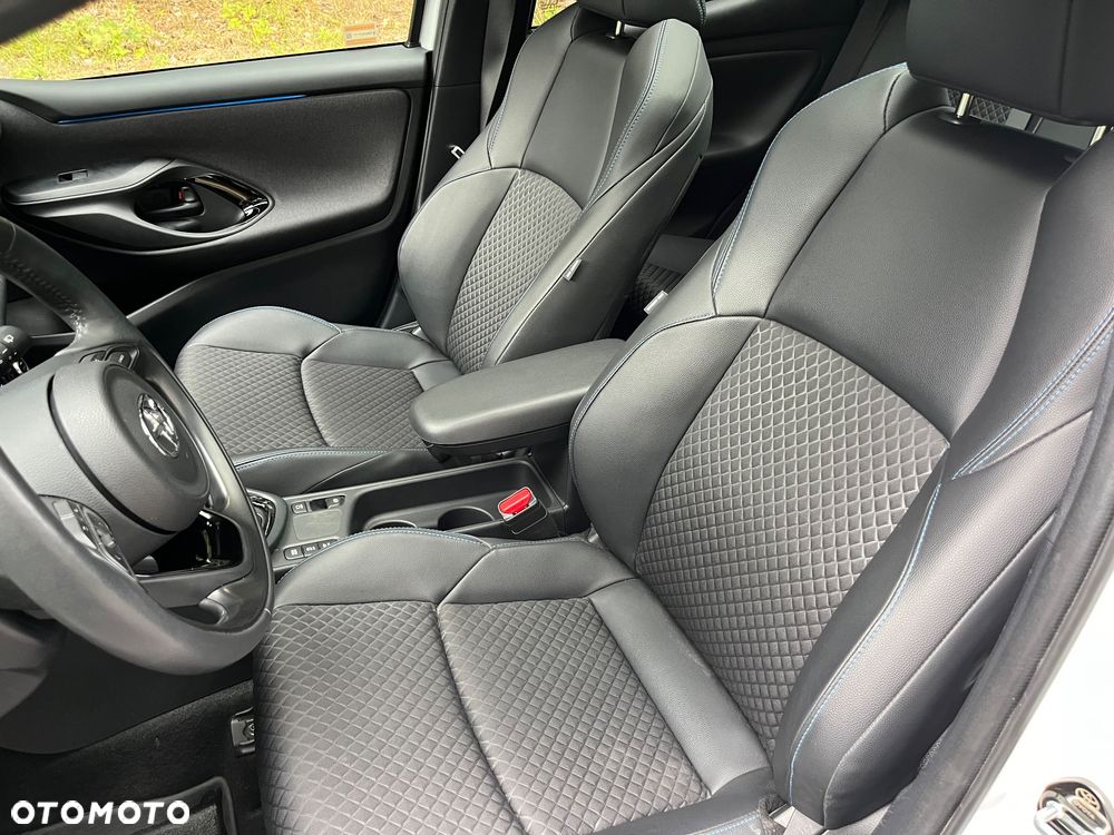 Toyota Yaris Hybrid 1.5 Executive - 24